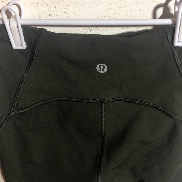 Lululemon Athletica olive green/army green Capri leggings size 4 workout pants​​ - Picture 8 of 10